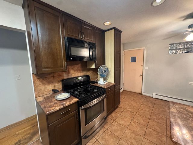 5135 Greenwood Street 01, Skokie, IL 60077