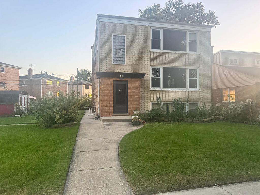 5135 Greenwood Street 01, Skokie, IL 60077