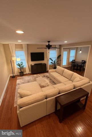 1713 IDLEWILD BLVD, Fredericksburg, VA 22401