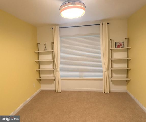 1713 IDLEWILD BLVD, Fredericksburg, VA 22401