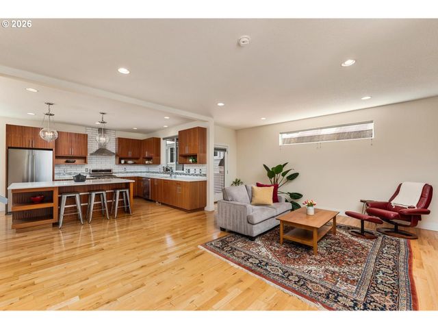 3104 Se FRANCIS St, Portland, OR 97202