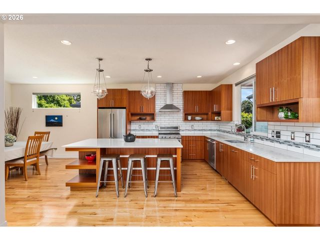 3104 Se FRANCIS St, Portland, OR 97202