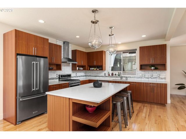 3104 Se FRANCIS St, Portland, OR 97202