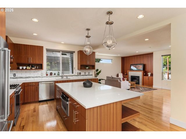 3104 Se FRANCIS St, Portland, OR 97202