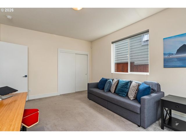 3104 Se FRANCIS St, Portland, OR 97202