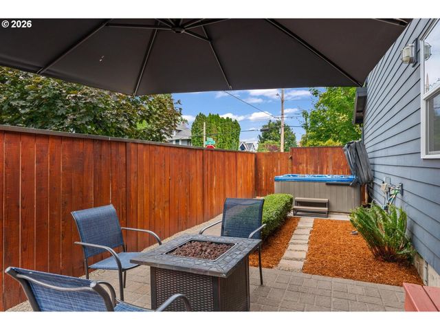 3104 Se FRANCIS St, Portland, OR 97202