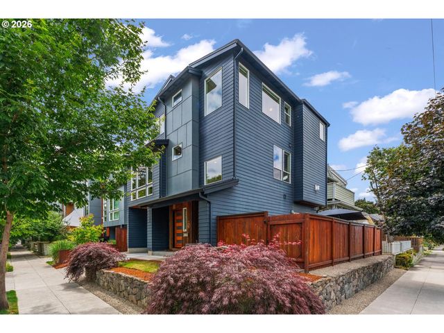 3104 Se FRANCIS St, Portland, OR 97202