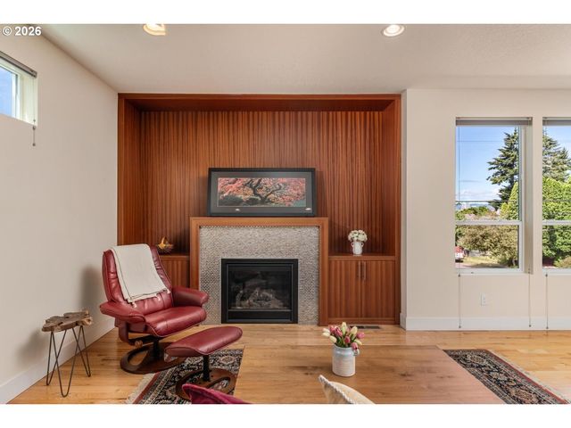 3104 Se FRANCIS St, Portland, OR 97202