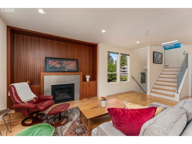 3104 Se FRANCIS St, Portland, OR 97202