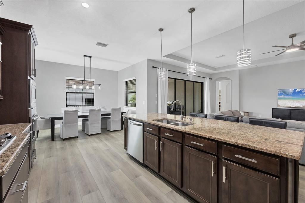 Image 14 of property listing at 5410 TITLE ROW DRIVE, Bradenton, FL 34210