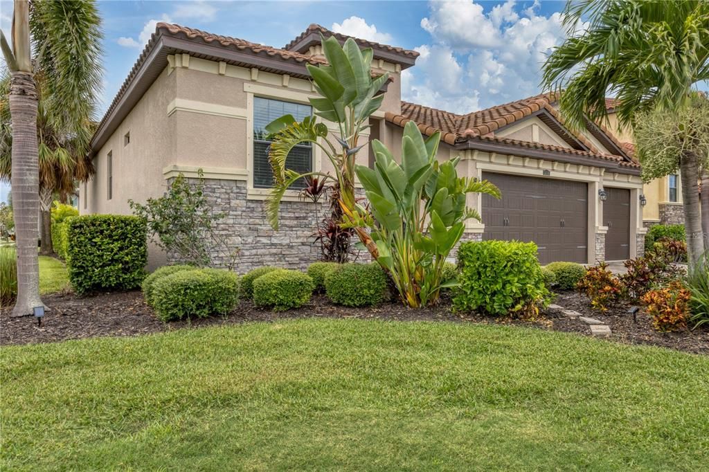 Image 4 of property listing at 5410 TITLE ROW DRIVE, Bradenton, FL 34210