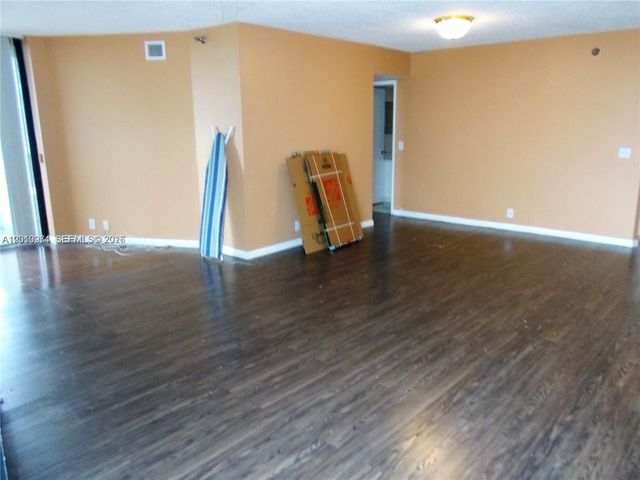3300 NE 191st St 912, Aventura, FL 33180