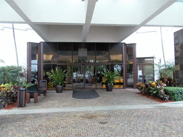 3300 NE 191st St 912, Aventura, FL 33180