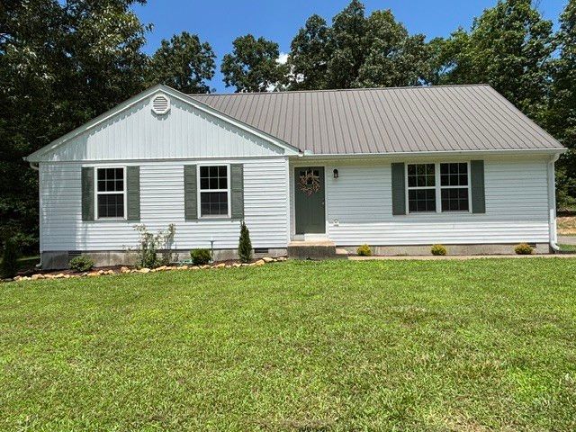 9106 Redbud Ln, Nunnelly, TN 37137