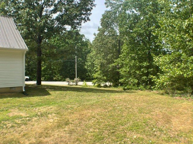 9106 Redbud Ln, Nunnelly, TN 37137
