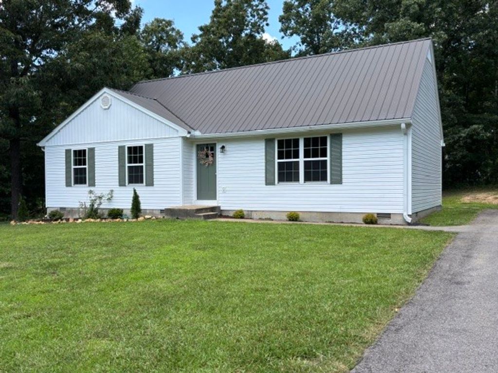 9106 Redbud Ln, Nunnelly, TN 37137