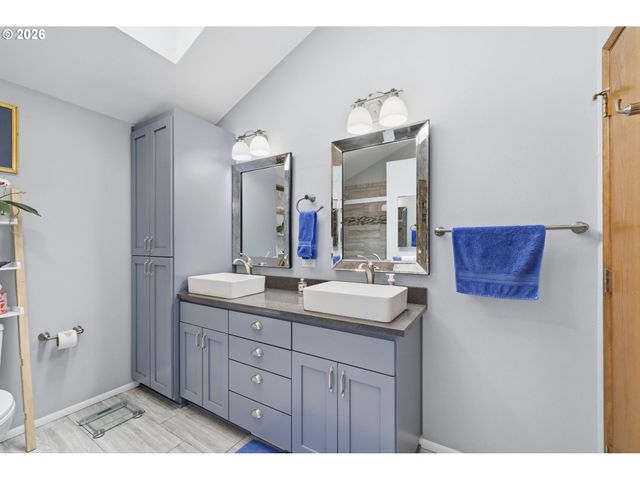 3847 ASHFORD Dr, Eugene, OR 97405