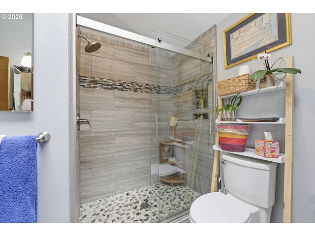 3847 ASHFORD Dr, Eugene, OR 97405