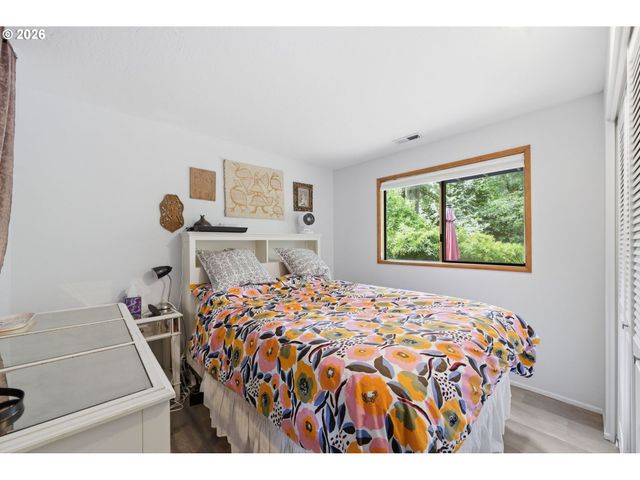 3847 ASHFORD Dr, Eugene, OR 97405