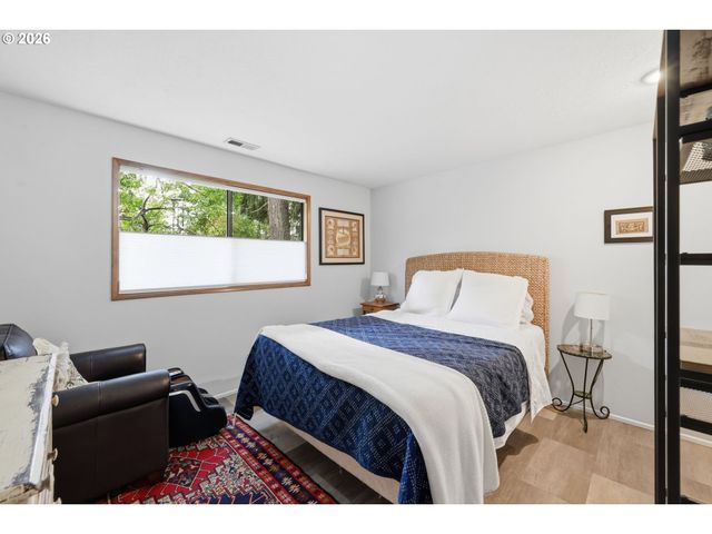 3847 ASHFORD Dr, Eugene, OR 97405