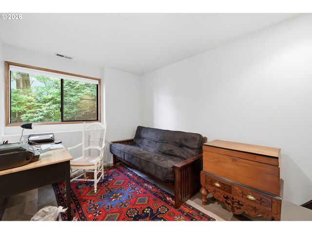 3847 ASHFORD Dr, Eugene, OR 97405