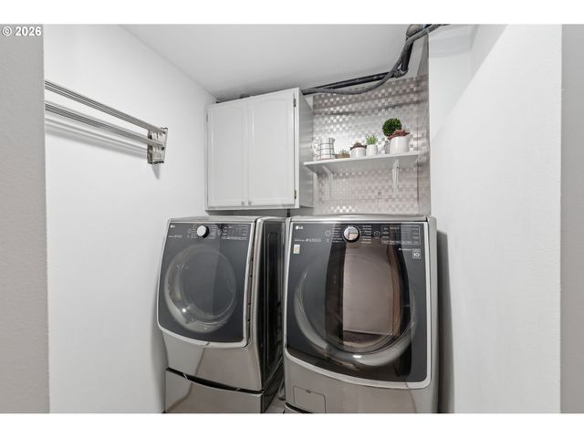 3847 ASHFORD Dr, Eugene, OR 97405