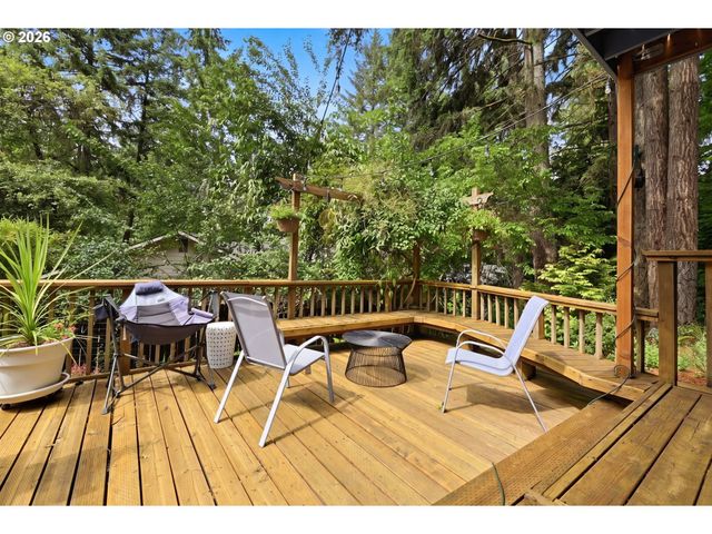 3847 ASHFORD Dr, Eugene, OR 97405