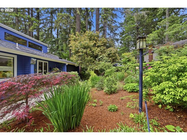 3847 ASHFORD Dr, Eugene, OR 97405