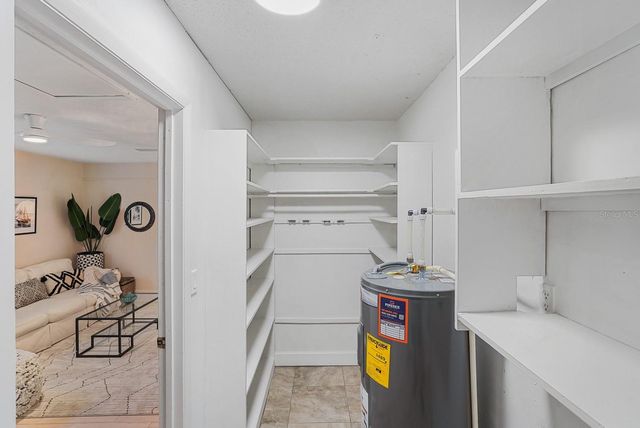 635 MELODY CIRCLE, Sarasota, FL 34237