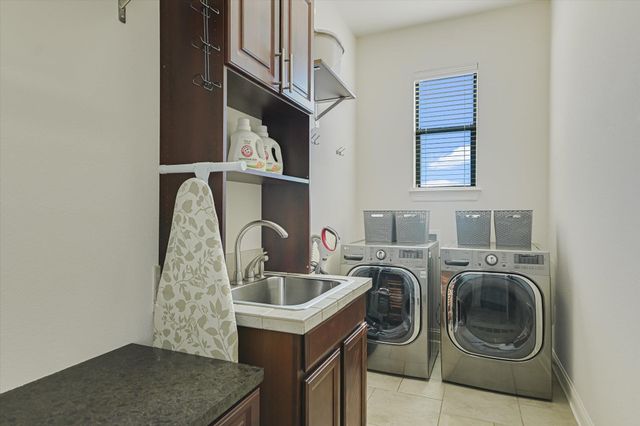 409 Rocky Coast DR, Austin, TX 78738