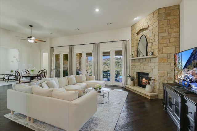 409 Rocky Coast DR, Austin, TX 78738