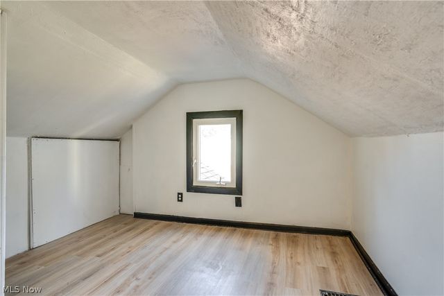 12512 Mcgowan Avenue, Cleveland, OH 44135