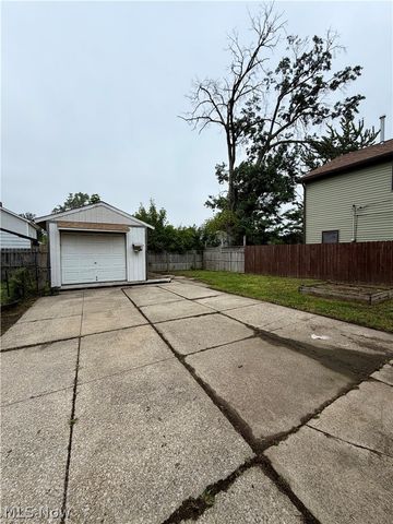 12512 Mcgowan Avenue, Cleveland, OH 44135