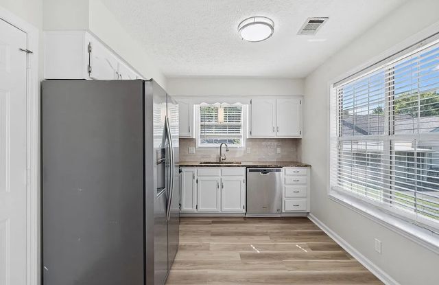 718 Maple Pl, Nashville, TN 37216