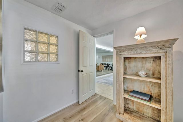 6426 COLONIAL DRIVE, Sarasota, FL 34231