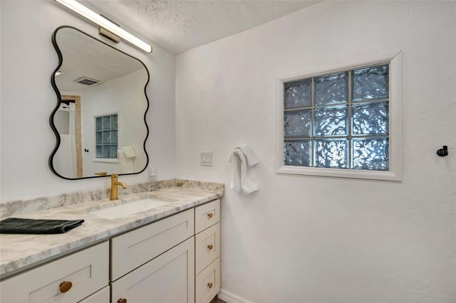 6426 COLONIAL DRIVE, Sarasota, FL 34231