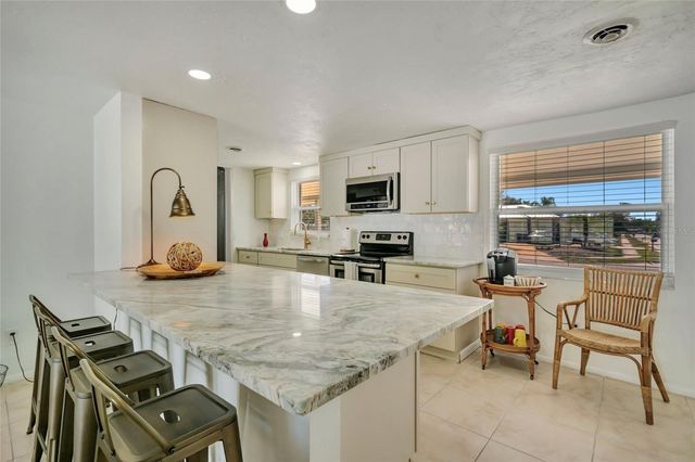 6426 COLONIAL DRIVE, Sarasota, FL 34231