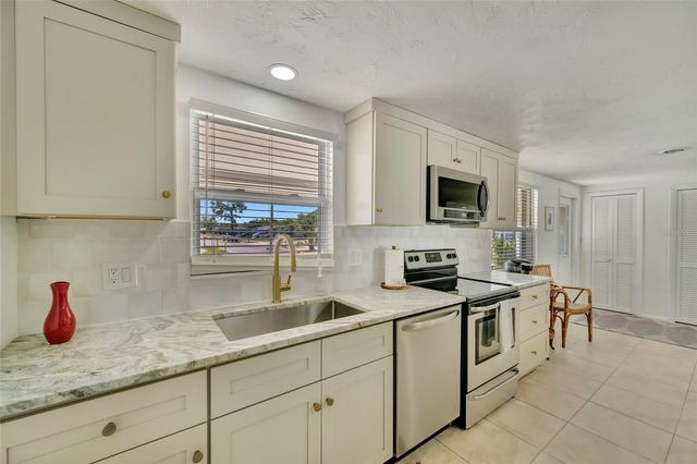 6426 COLONIAL DRIVE, Sarasota, FL 34231