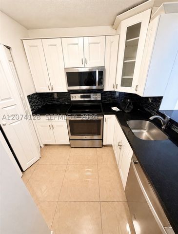 2721 Ocean Club Blvd 201, Hollywood, FL 33019