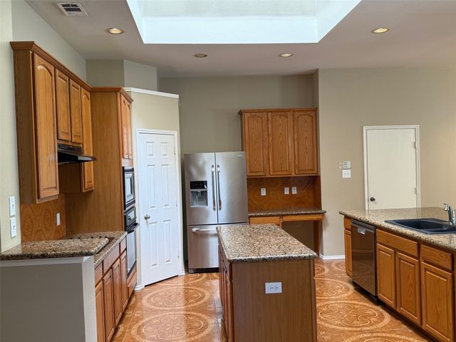 405 Love Bird Lane, Murphy, TX 75094