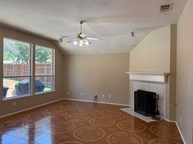 405 Love Bird Lane, Murphy, TX 75094