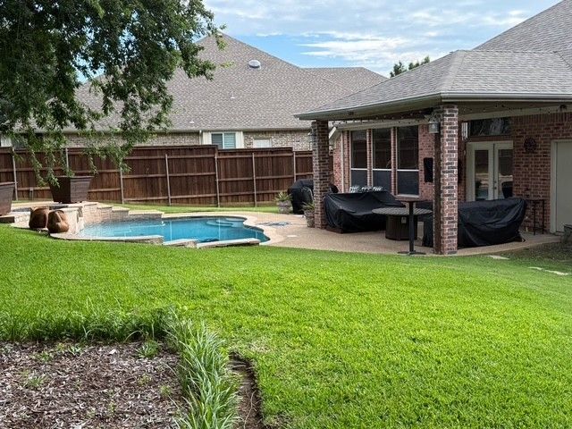 405 Love Bird Lane, Murphy, TX 75094