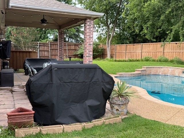 405 Love Bird Lane, Murphy, TX 75094