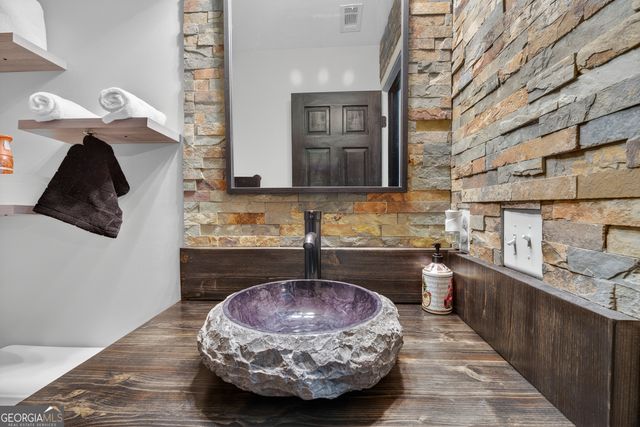 255 Needleleaf Drive, Barnesville, GA 30204