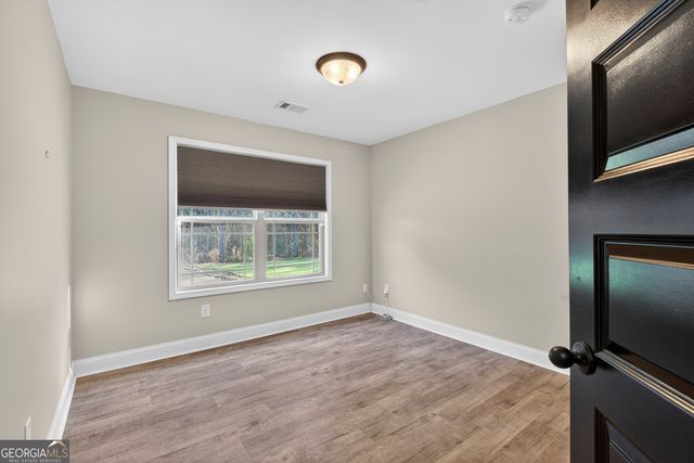 255 Needleleaf Drive, Barnesville, GA 30204