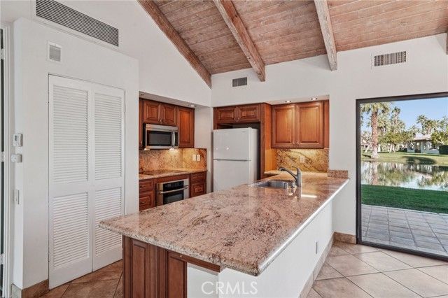 380 Wimbledon Drive, Rancho Mirage, CA 92270