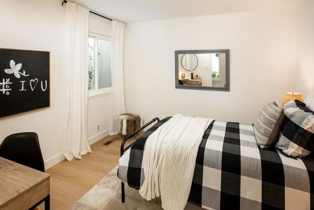 1006 E Evelyn Avenue, Sunnyvale, CA 94086