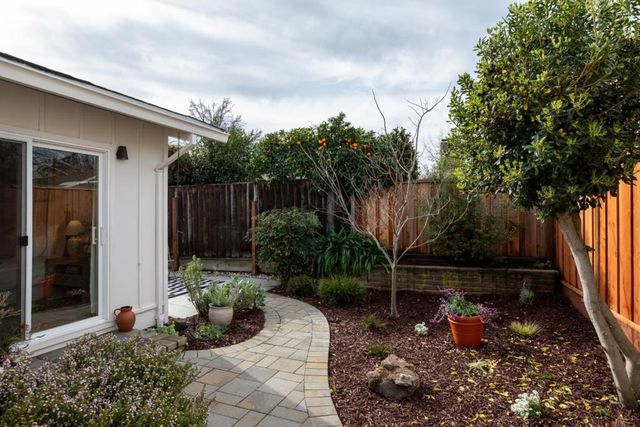 1006 E Evelyn Avenue, Sunnyvale, CA 94086