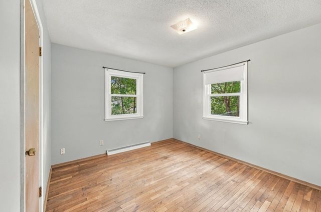 1525 MIDDLE Road, Bettendorf, IA 52722
