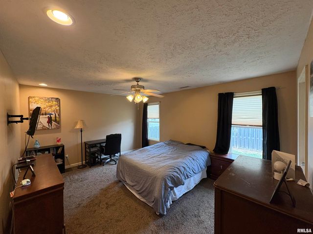 5626 Silver Fox Drive, Carterville, IL 62918